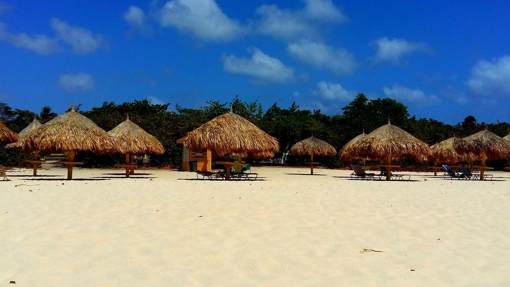Dorado Eagle Beach Hotel Oranjestad Kültér fotó