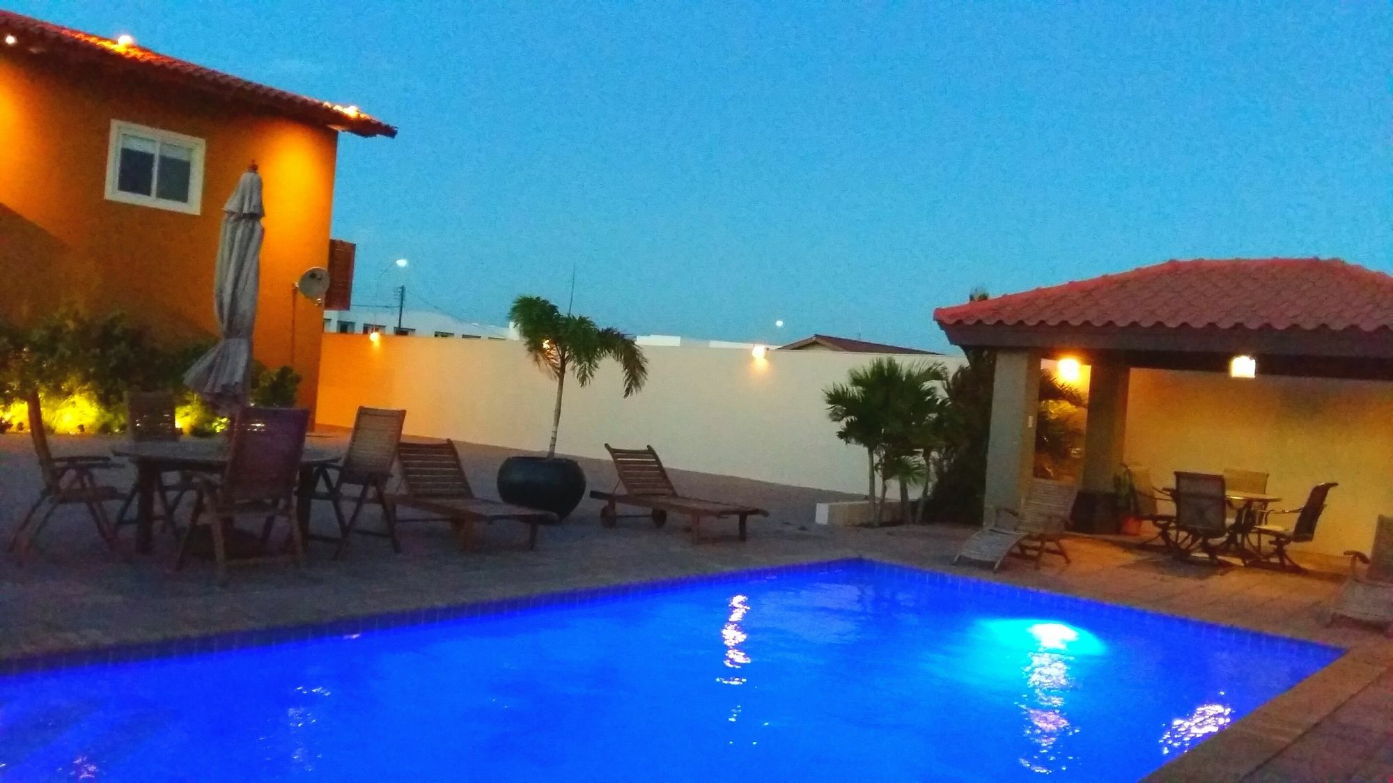 Dorado Eagle Beach Hotel Oranjestad Kültér fotó