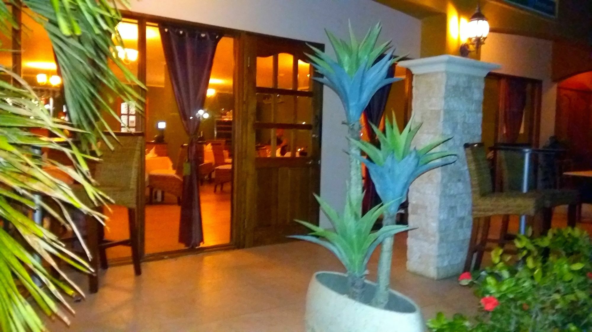 Dorado Eagle Beach Hotel Oranjestad Kültér fotó
